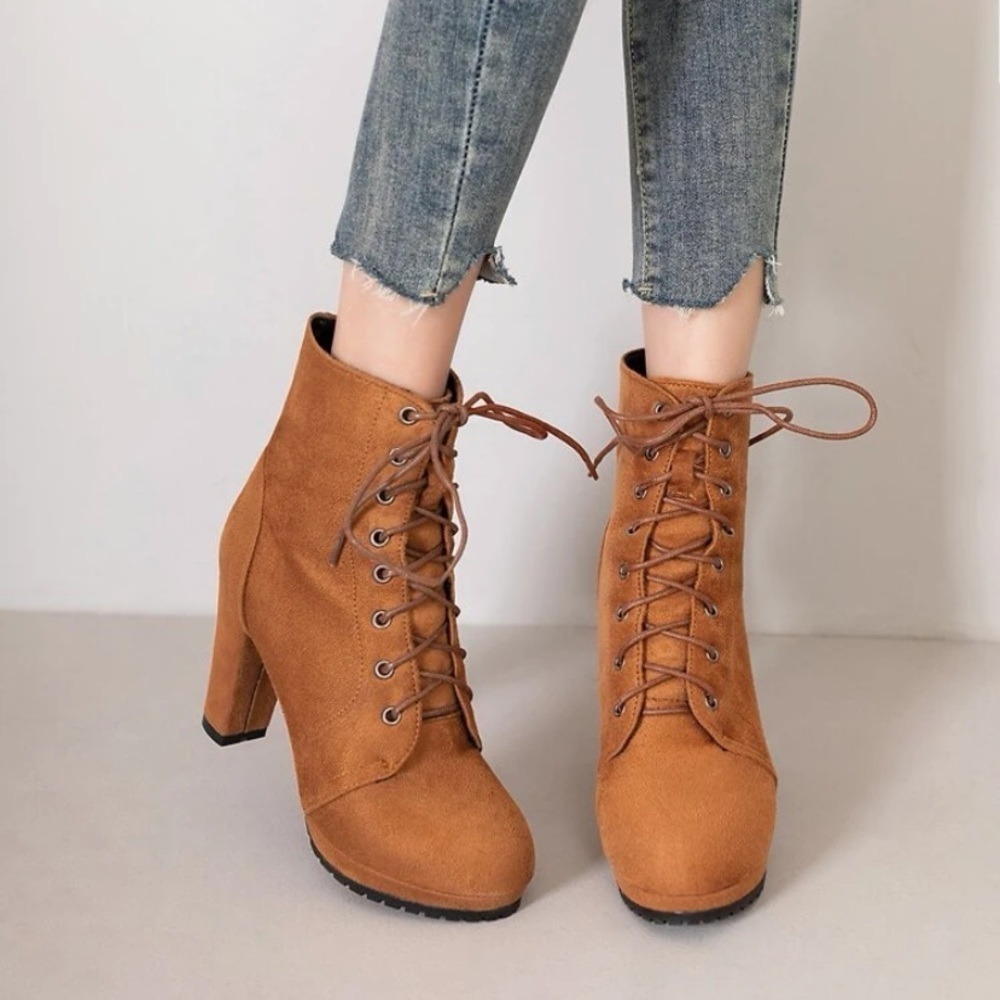 New brown High heels booties
